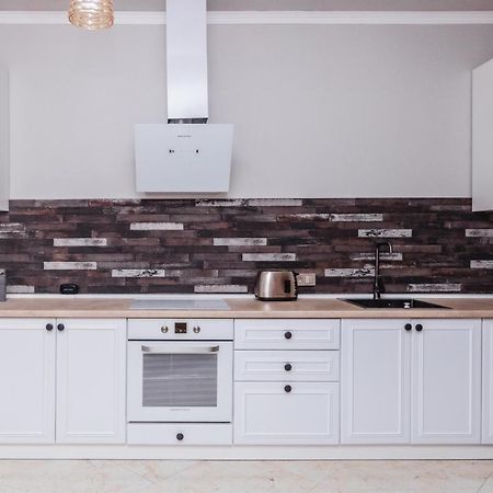 Просторные Апартаменты Класса Люкс Soukhoumi Extérieur photo