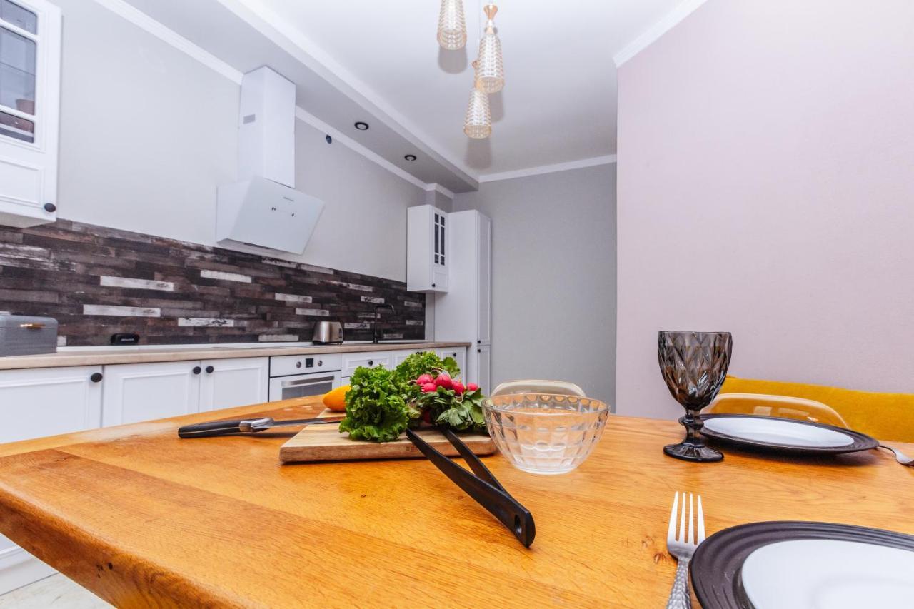 Просторные Апартаменты Класса Люкс Soukhoumi Extérieur photo